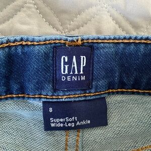 GAP SuperSoft Wide-Leg Ankle Jeans in Blue